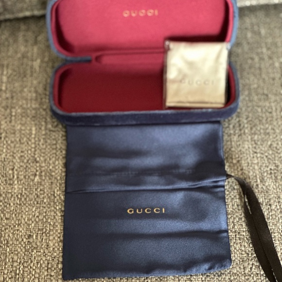 NWOT BLUE GUCCI SUNNIES CASE CLOTH AND DUST BAG “OVERSIZED” - Picture 2 of 6